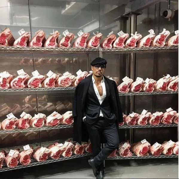 Nusret�in başı Bebek sakinleri ile derde girdi Son Nusret�in başı Bebek sakinleri ile derde girdi Son