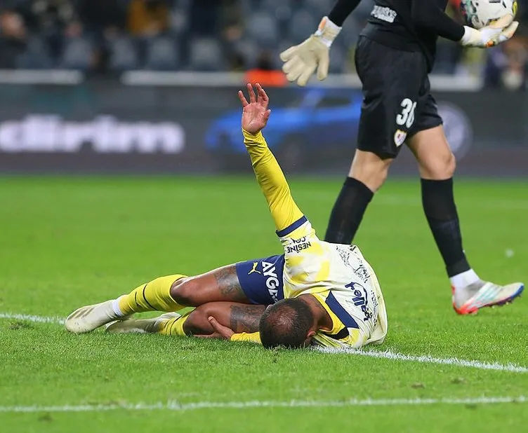 Son dakika Fenerbahçe transfer haberleri: Dünya yıldızı Fenerbahçe’ye geliyor! Transferde rakip yok, teklif ortaya çıktı...
