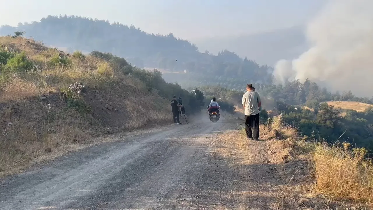 Bursa'da alev savaşçılarının halı sahadaki görüntüsü duygulandırdı