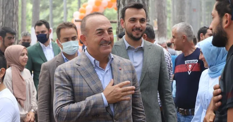 AK Parti Alanya’da Birlik Beraberlik Pikniğine Bakan Çavuşoğlu da katıldı