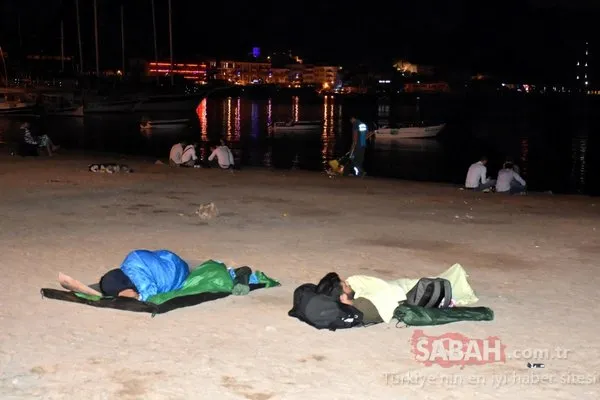 Marmaris'te boş oda bulamayanlar sahillerde çadır kurdu