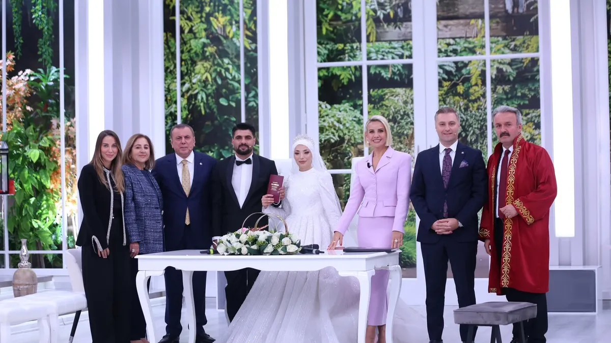 Esra Erol’da genç çifte mutlu yuva: Midyat Belediye Başkanı’ndan Cumhurbaşkanı Erdoğan’a teşekkür