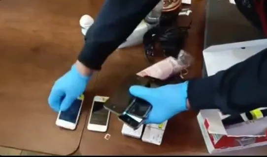 son-dakika-bakan-yerlikaya-duyurdu-450-bin-gsm-hatti-ile-12-milyar-tl-vurgun-yapan-139-kisi-yakalandi-1745482281510.jpg