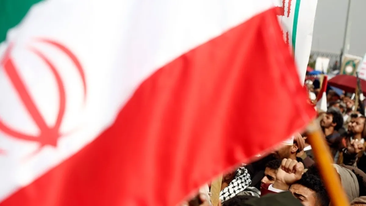 İran’da protesto! ABD-İsrail'in saldırılarına mukabil insanlar meydanlarda toplandı