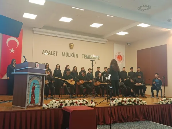 bakirkoy-adliyesinde-canakkale-zaferinin-109-yilinda-program-duzenlendi-1710516429815.jpg