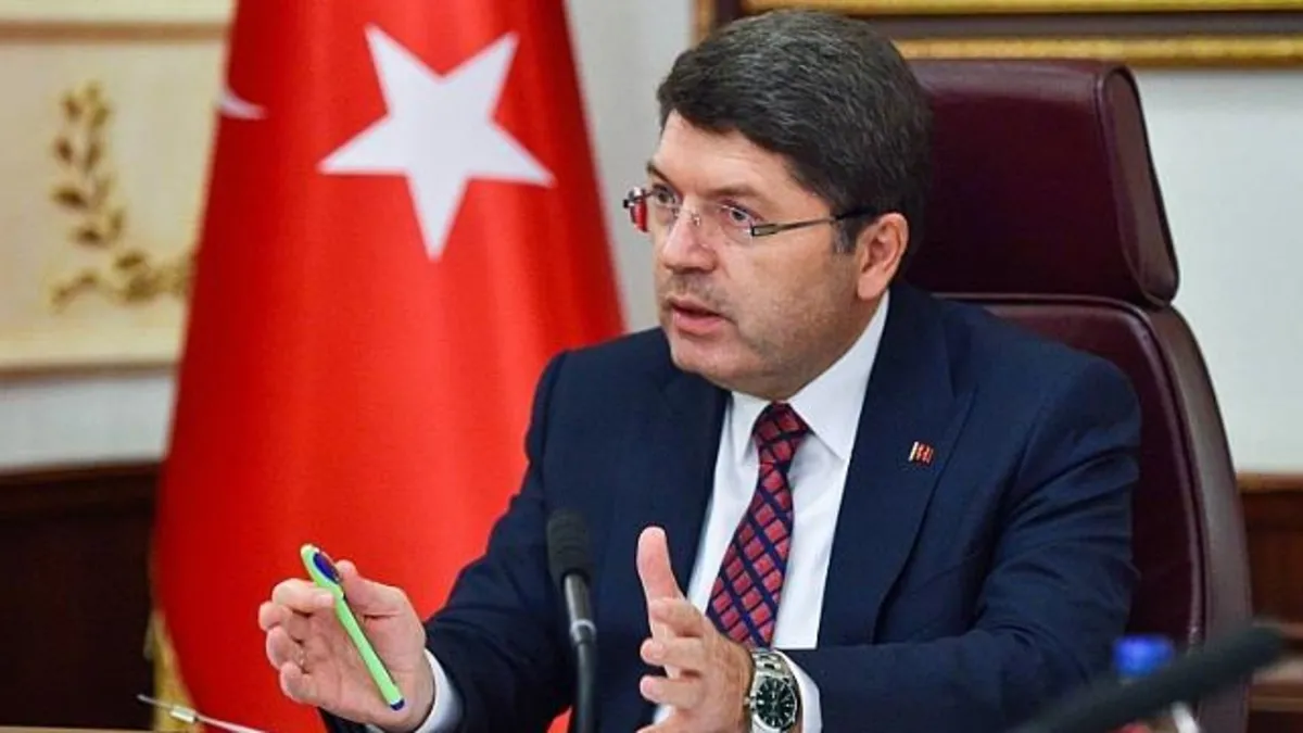 Adalet Bakanı Yılmaz Tunç mağdur işçilerle görüştü Adalet Bakanı Yılmaz Tunç mağdur işçilerle görüştü