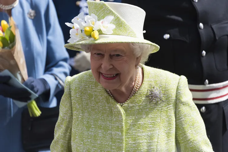 SON DAKİKA | İngiltere Kraliçesi 2. Elizabeth hayatını kaybetti! İşte Kraliçe Elizabeth’in hayatı…