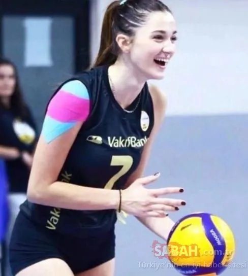 Milli voleybolcu Zehra Güneş'in kız kardeşleri mest etti! Ablasının izinden gidiyorlar...