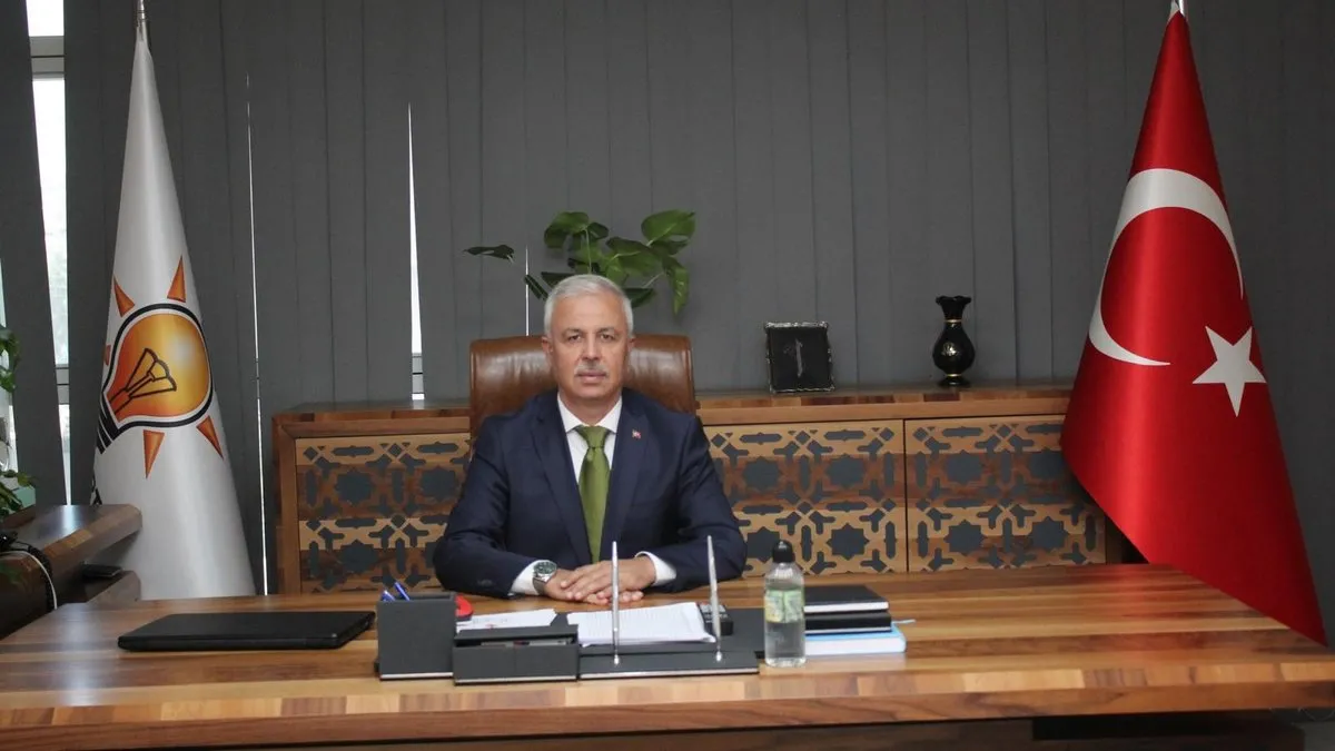 Karşıyaka Belediyesi adeta Dallas dizisini geçti! “Belediye Başkanı dönüp biraz belediyedeki çarpıklıklarla ilgilense artık” Karşıyaka Belediyesi adeta Dallas dizisini geçti! “Belediye Başkanı dönüp biraz belediyedeki çarpıklıklarla ilgilense artık”