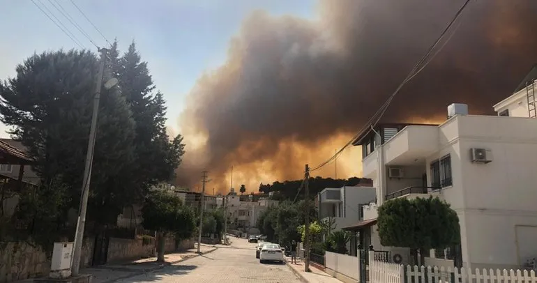 Hatay orman yangını son dakika haberi: Hatay’da orman yangını 3 ilçeye yayıldı: Yollar kapatıldı! Evler tahliye ediliyor...