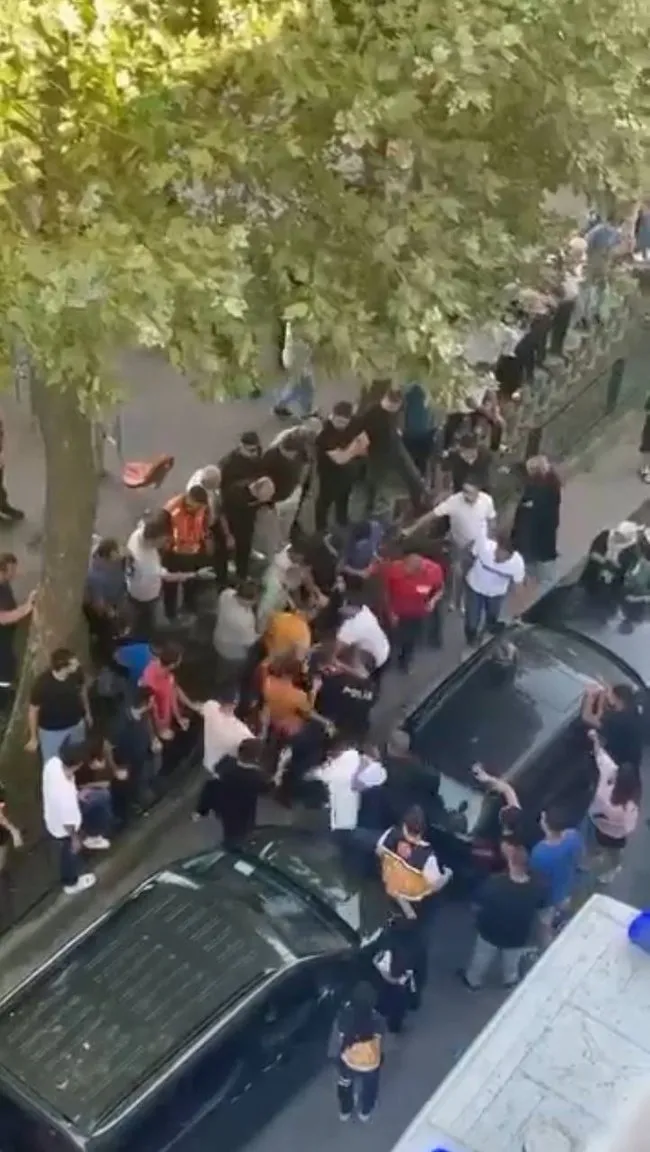 51 yaşındaki sapıktan 17 yaşındaki çocuğu istismar! Mahalleli linç etti: Cinsel içerikli mesaj gönderip…