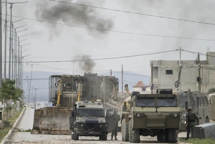 İsrail’in yeni savaş planı: Netanyahu ayakta kalmak için katliama sarıldı! Koalisyon hükümetinde kriz çıktı