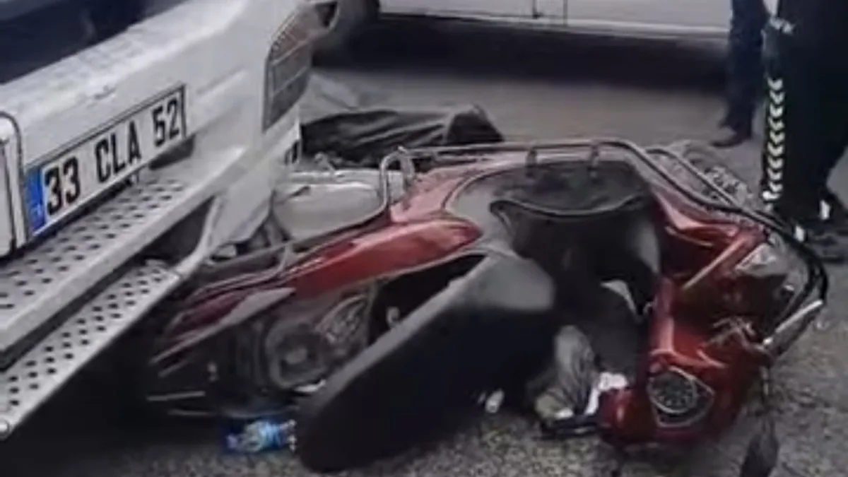 Haliliye’de feci kaza! Sürücü hayatını kaybetti Haliliye’de feci kaza! Sürücü hayatını kaybetti