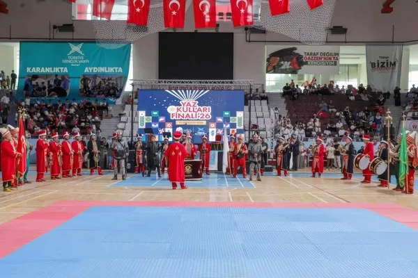 tugva-yaz-okullari-kapanis-programi-hatayda-gerceklesti-15-bin-ogrenci-yaz-tatilini-dolu-dolu-gecirdi-1786543374071.jpg