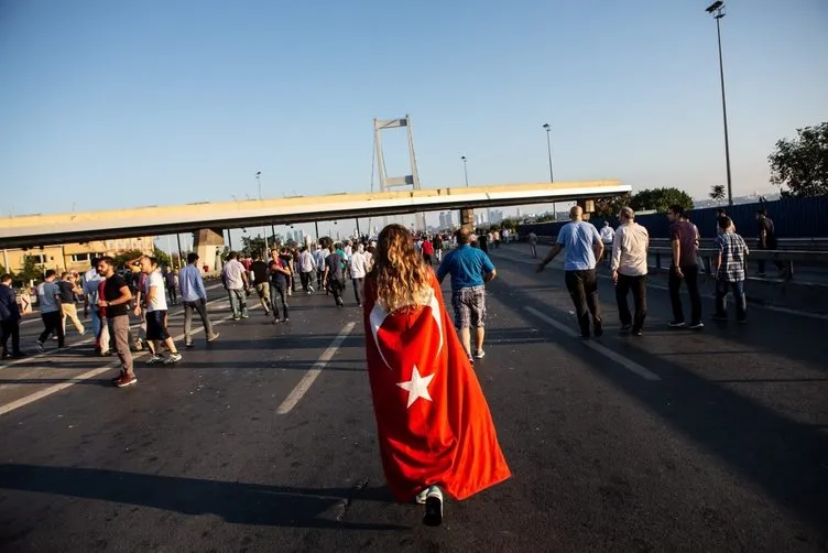 Tam 8 saat 23 dakika! 15 Temmuz Şehitler Köprüsü’nde ölüm pahasına mücadele: İşte unutulmaz anlar...