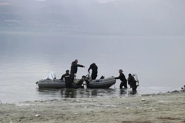 Burdur’dan kahreden haber! Montu bulunan Hilmi 3 gündür aranıyordu! Kıyıdan 25 metre...