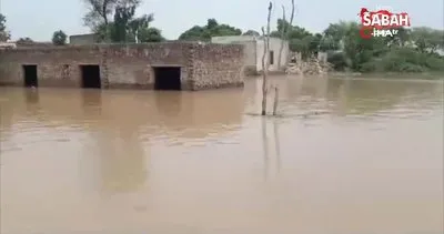 Pakistan’da sel: 40 köy sular altında! | Video