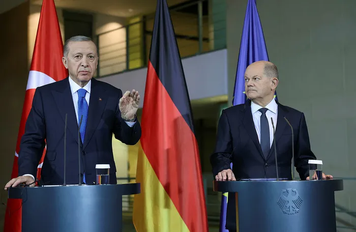 son-dakika-baskan-erdogandan-eurofighter-sorusuna-cok-net-cevap-bizi-tehdit-etmeyin-1700244963924.jpg