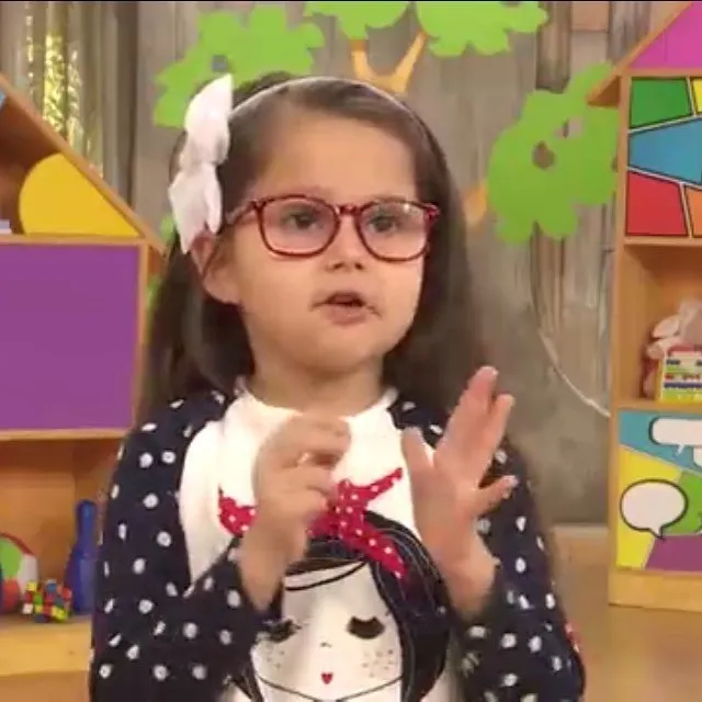 Büyüyünce ’deniz kızı’ olmak istiyordu... ’Çocuktan Al Haberi’nin Ada Derin Acarsen’i bakın şimdi ne yapıyor! Koca kız olmuş...
