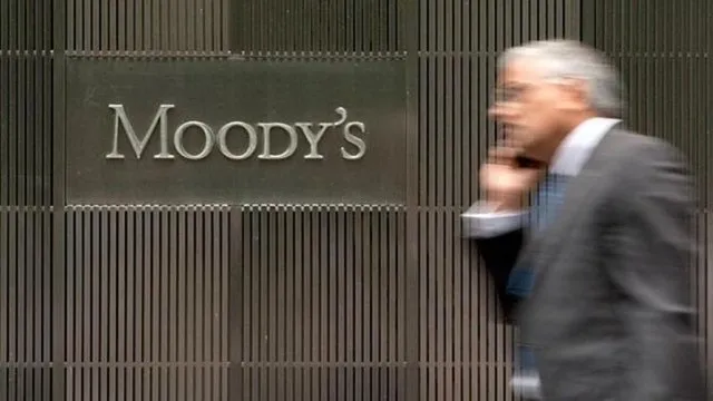 Kim bu Moody’s?