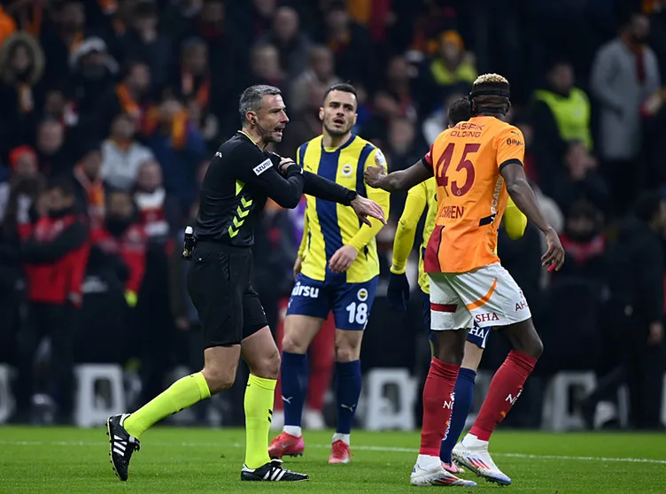 Son dakika haberi: Galatasaray-Fenerbahçe derbisinde olay! Osimhen’den Mert Hakan’a sus işareti...