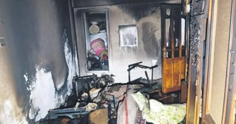 Elektrikli battaniye evi yaktı: 1 ölü