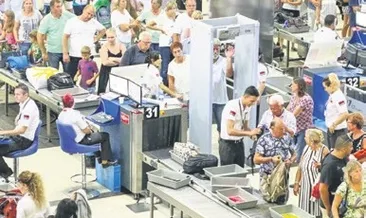 Bayramda 323 bin yolcu gümrükten geçti