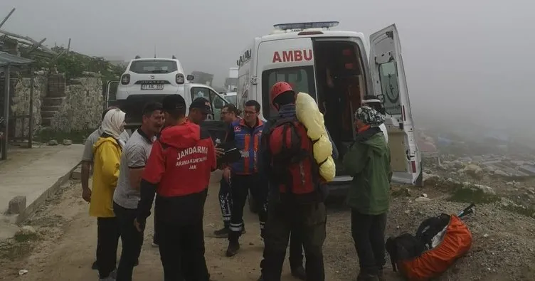 Kaçkar Dağları’nda yaralanan kadın dağcı ekipler tarafından kurtarıldı