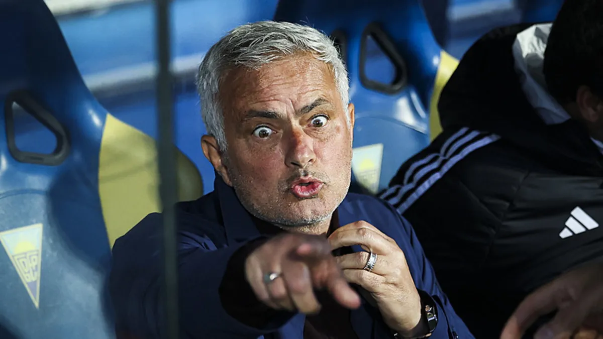 Jose Mourinho’dan dev anlaşma! Beklenen haber sonunda geldi… Jose Mourinho’dan dev anlaşma! Beklenen haber sonunda geldi…