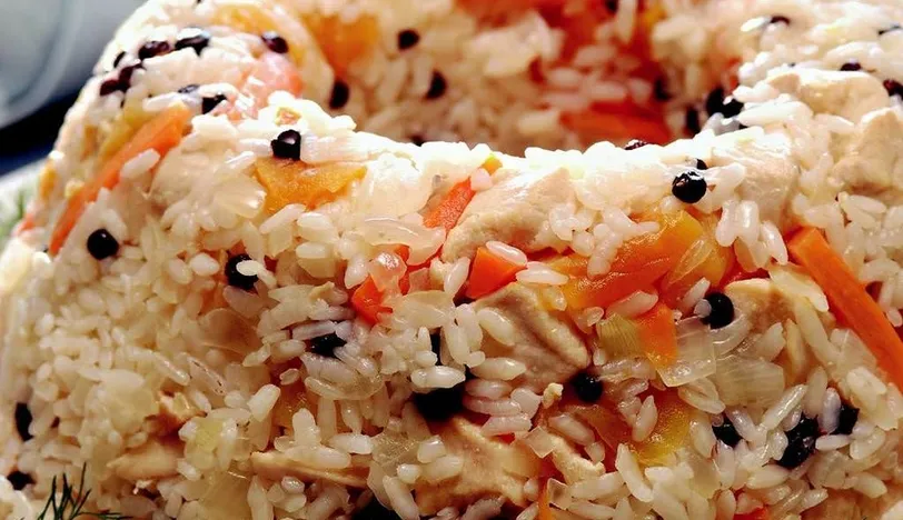 Kuru Meyveli ve Tavuklu Pilav