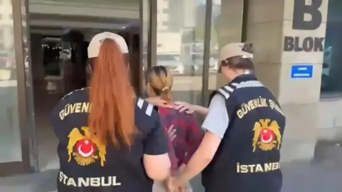 Örtü düşmanı 5 yıl hapisle yargılanacak