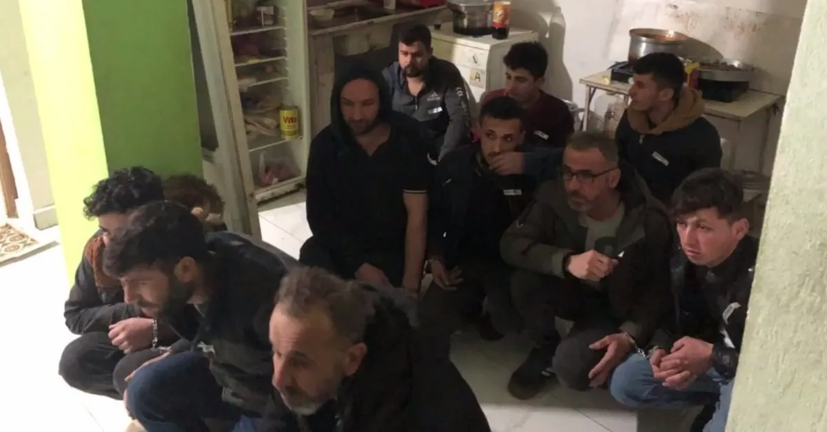 'Kalkan-16' operasyonu: 173 göçmen ile 19 organizatör yakalandı