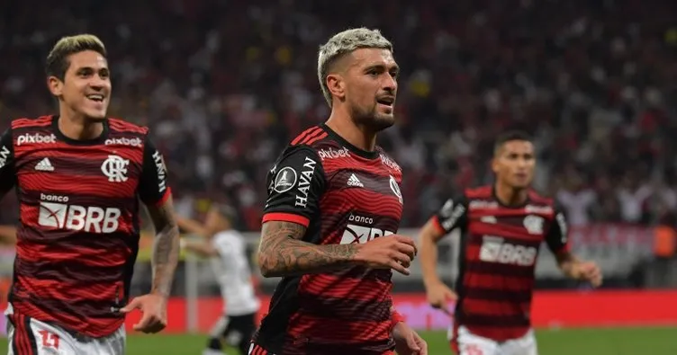 Libertadores’te Flamengo, Corinthians’ı yenip avantajı kaptı!