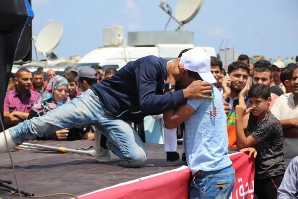 Mavi Marmara anısına denize açılan o filo kuşatıldı!