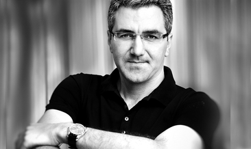 Mümin Sekman Kimdir ?