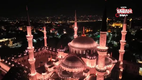 İstanbul’da 15 Temmuz Şehitleri için sela okundu | Video