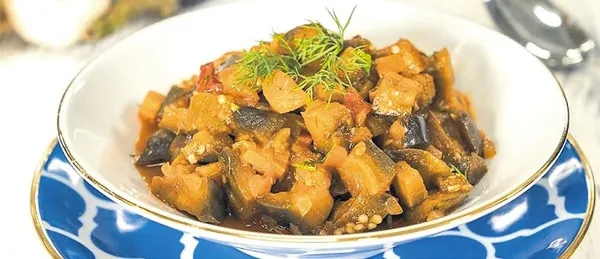 aksama-ne-pisirsem-diyenlere-nefis-fikirler-patlicanla-yapilan-3-sahane-yemek-1791183428472.jpeg