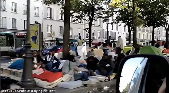 Paris’te göçmenlere orantısız güç