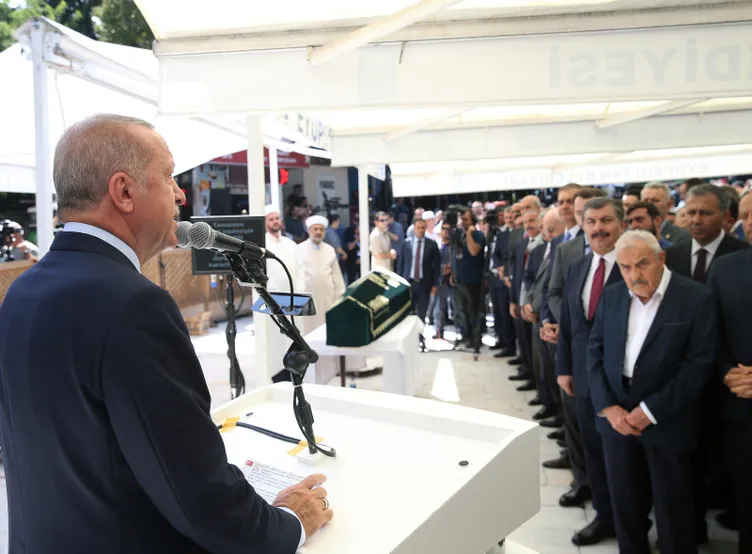 Şule Yüksel Şenler son yolculuğuna uğurlandı