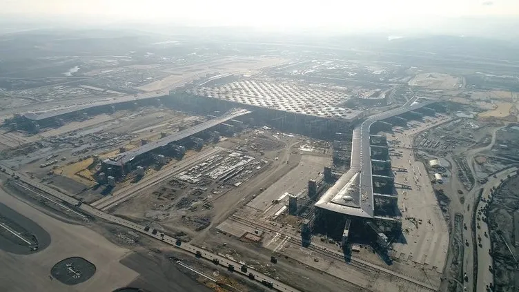İstanbul Yeni Havalimanı Tem ve D-100’deki yön levhalarında