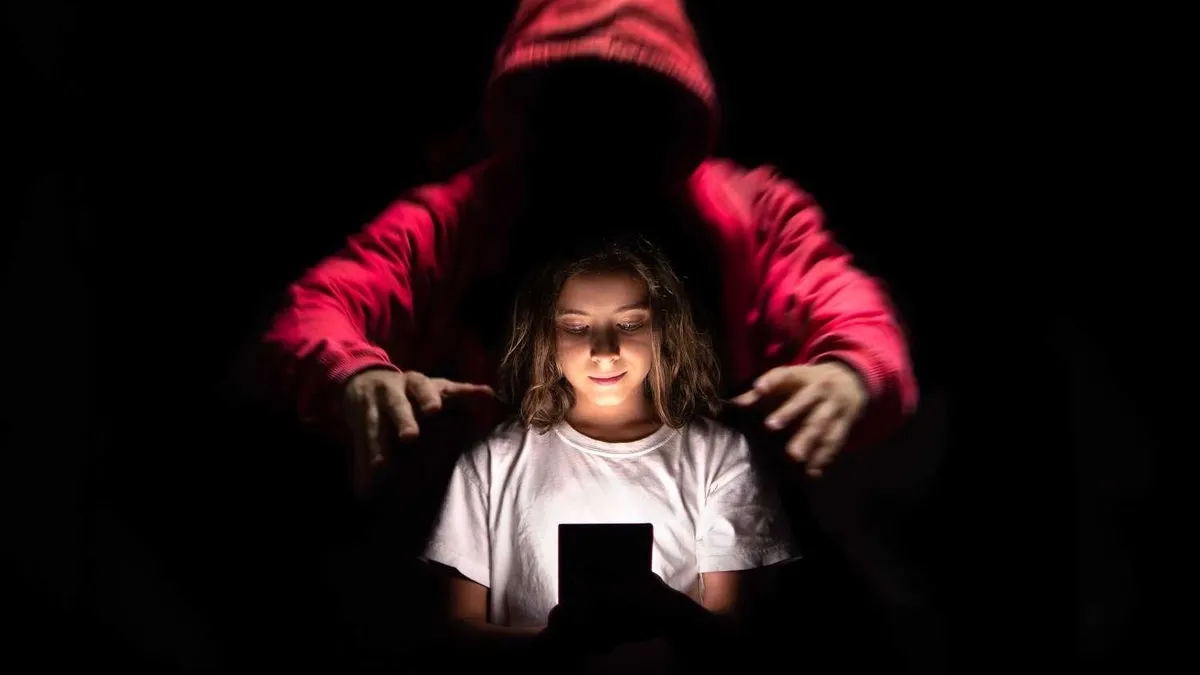 Çevrimiçi sapığa 24 yıl hapis cezası