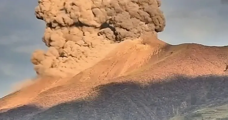 Filipinler’de yanardağ uyandı: Gök külle kaplandı!