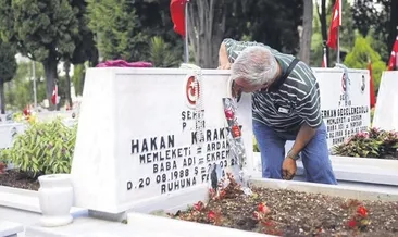 Edirnekapı Şehitliği’nde gurur ve hüzün