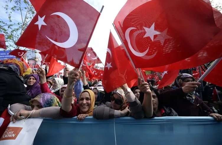 Cumhurbaşkanı Erdoğan’a Trabzon’da büyük ilgi
