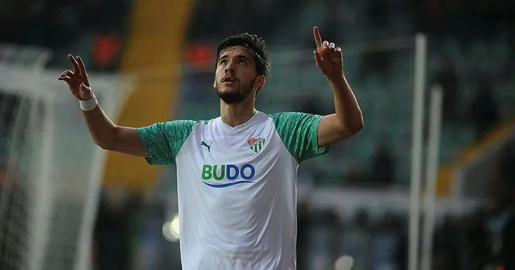 Bursaspor’un yeni golcüsü Umut Nayir
