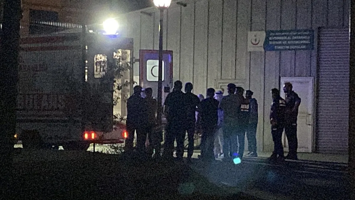 Narkotik operasyonunda şüpheli gaz paniği! 9 polis etkilendi