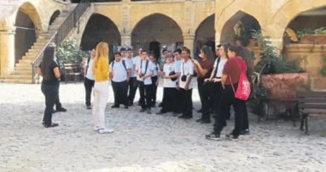 Kıbrıs kültürünü ve tarihini öğreniyorlar