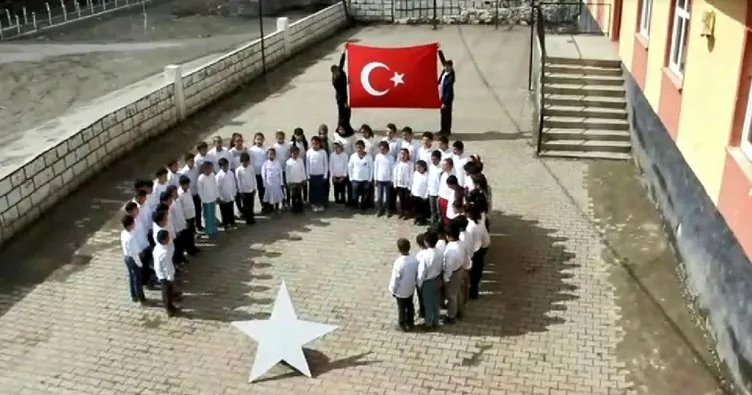 Minik öğrencilerden Mehmetçiğe ay-yıldızlı destek