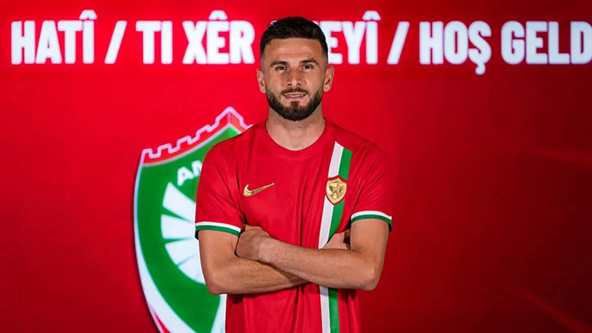 Amedsporlu futbolcu Lumbardh Dellova