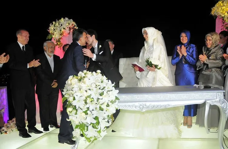 Ahmet Davutoğlu’nun kızı evlendi